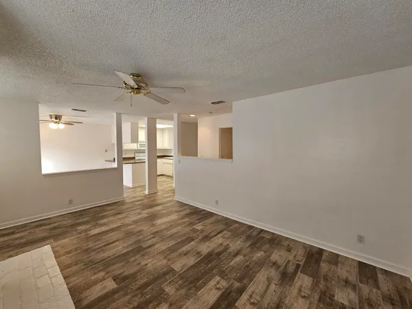 $595,000 | 5570 Mountain View Drive, Redding, CA 96003