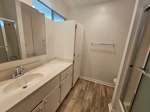 $595,000 | 5570 Mountain View Drive, Redding, CA 96003