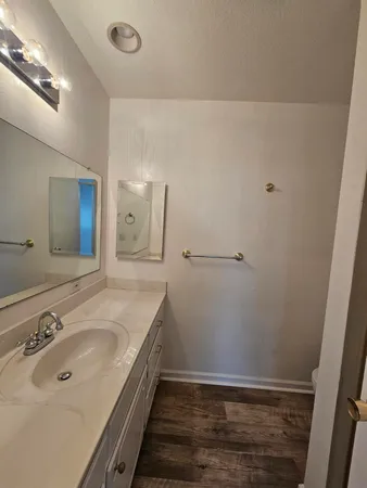 $595,000 | 5570 Mountain View Drive, Redding, CA 96003