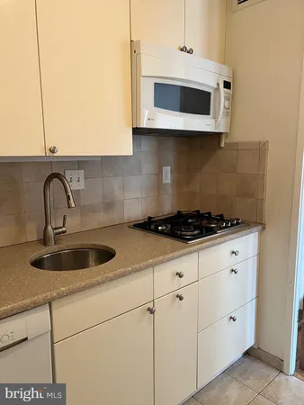 $1,850 | 429 N Street Southwest, Unit S301, Washington, DC 20024