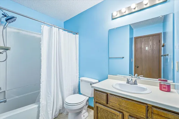$195,000 | 5734 Otter View Trail, Unit 18, White Bear Lake, MN 55110