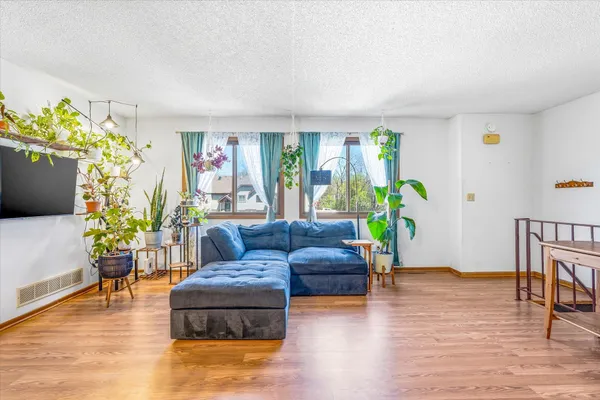 $195,000 | 5734 Otter View Trail, Unit 18, White Bear Lake, MN 55110