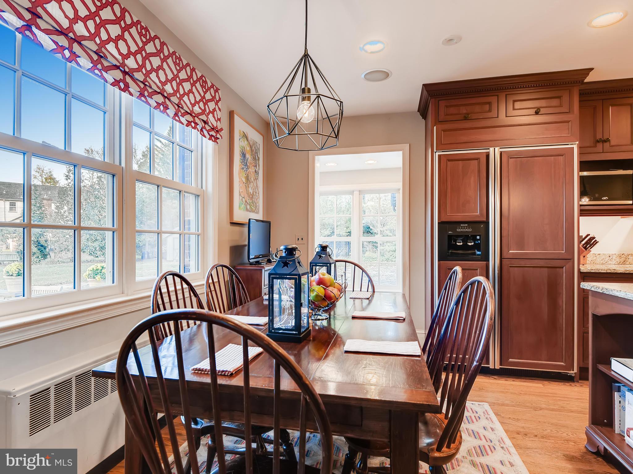 4 Bellemore Road Baltimore, MD 21210 - Photo 14 of 54 Eat in kitchen with access to the two car garage