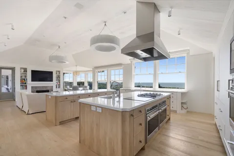 $152,500,000 | 39 Fairfield Pond Lane, Sagaponack, NY 11962