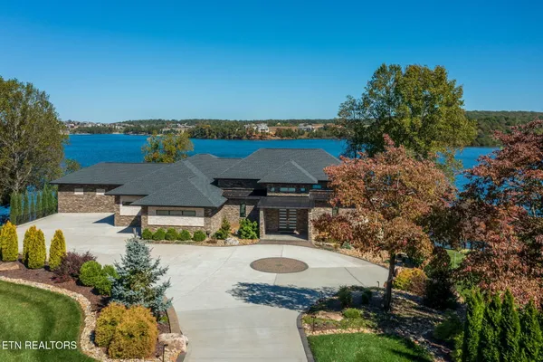 $4,600,000 | 322 Okmulgee Circle, Loudon, TN 37774