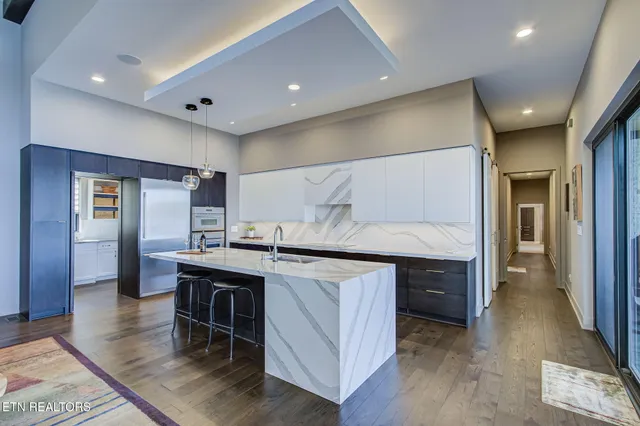 $4,600,000 | 322 Okmulgee Circle, Loudon, TN 37774