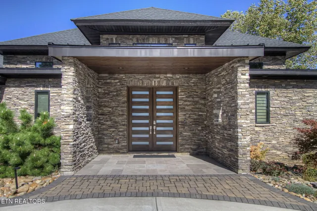 $4,600,000 | 322 Okmulgee Circle, Loudon, TN 37774