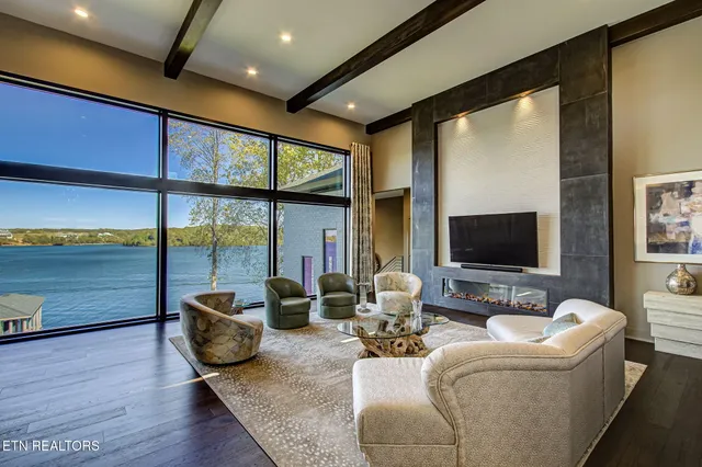 $4,600,000 | 322 Okmulgee Circle, Loudon, TN 37774