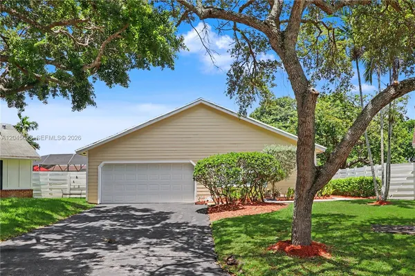 $660,000 | 14958 Southwest 143rd Place, Miami, FL 33186