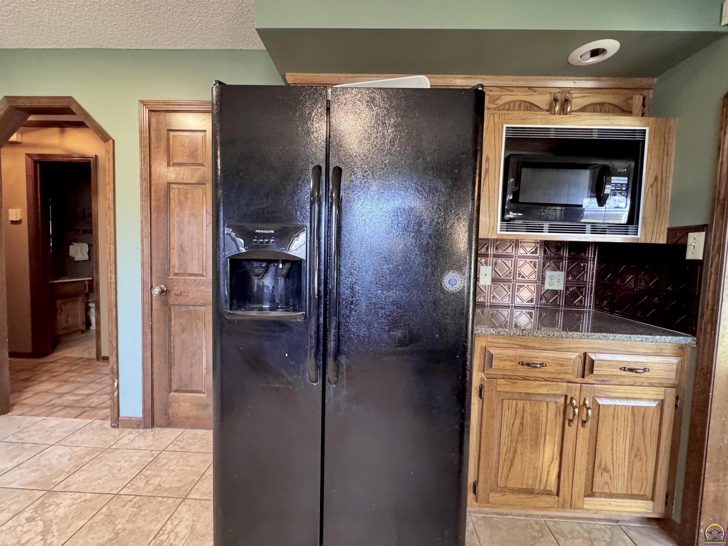 3630 Southwest Kings Forest Road Topeka, KS 66610 - Photo 14 of 37