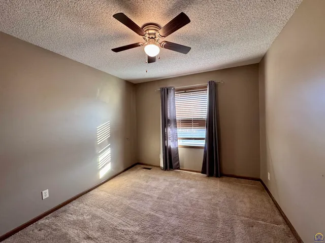 $359,950 | 3630 Southwest Kings Forest Road, Topeka, KS 66610