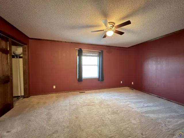 $359,950 | 3630 Southwest Kings Forest Road, Topeka, KS 66610