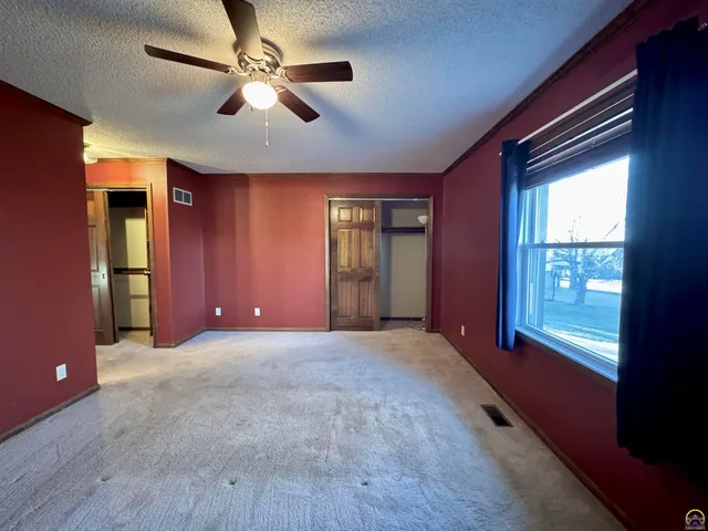 $359,950 | 3630 Southwest Kings Forest Road, Topeka, KS 66610