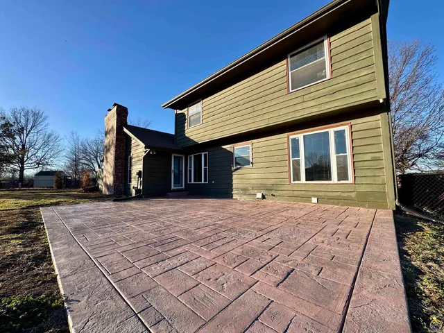 $359,950 | 3630 Southwest Kings Forest Road, Topeka, KS 66610