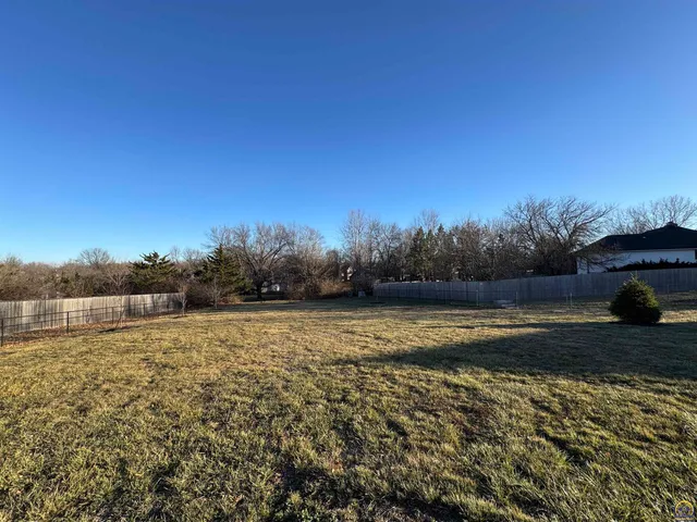 $359,950 | 3630 Southwest Kings Forest Road, Topeka, KS 66610