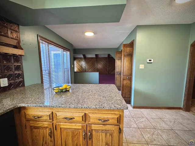 $359,950 | 3630 Southwest Kings Forest Road, Topeka, KS 66610