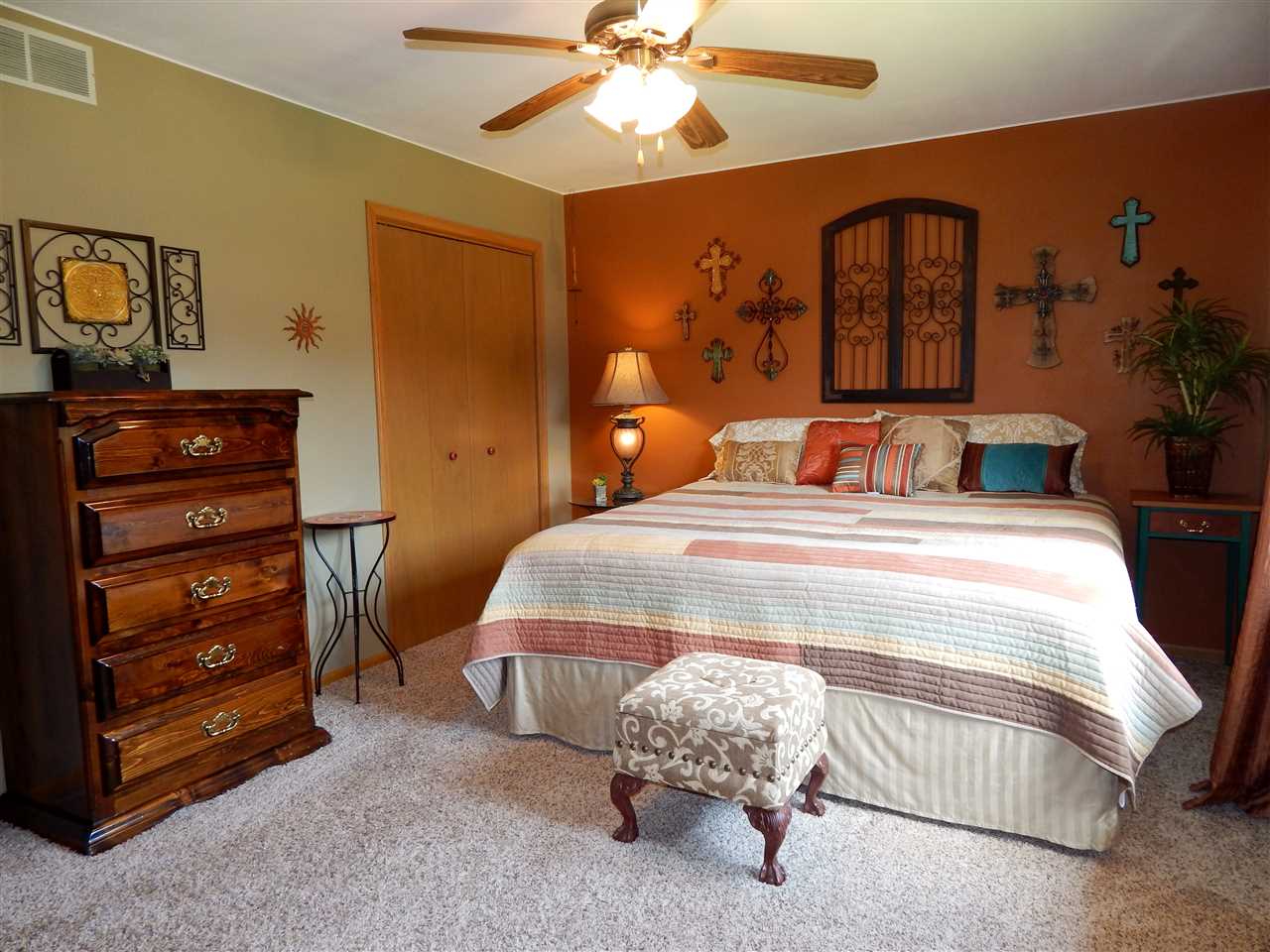 4259 Montclair Road Roscoe, IL 61073 - Photo 19 of 25 a bedroom with a bed and a dresser