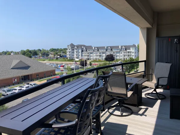 $847,000 | 105 West Danaher Street, Unit 401, Ludington, MI 49431