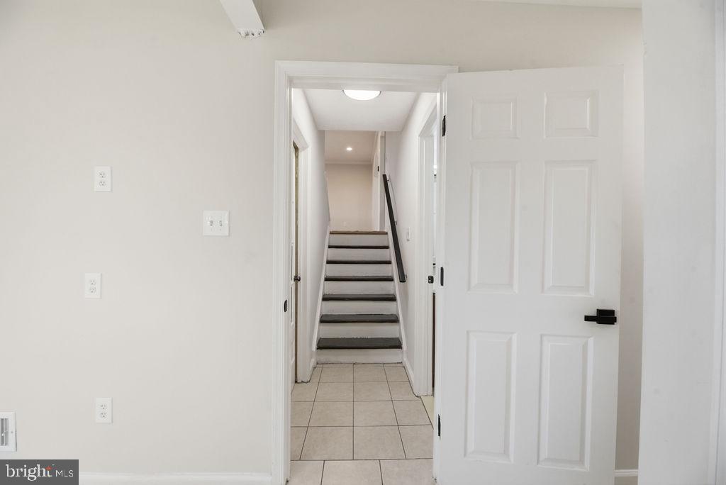 12303 Barbara Road Silver Spring, MD 20906 - Photo 11 of 34