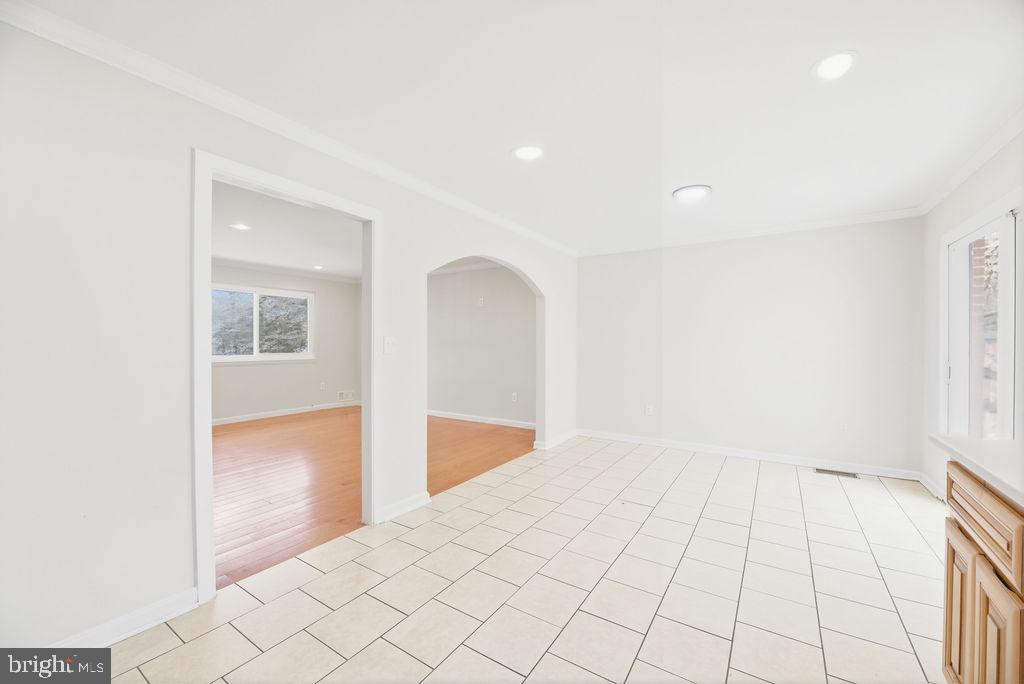 12303 Barbara Road Silver Spring, MD 20906 - Photo 7 of 34