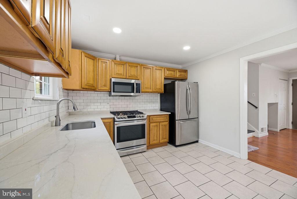 12303 Barbara Road Silver Spring, MD 20906 - Photo 10 of 34