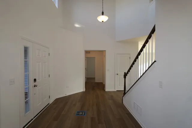 $3,100 | 608 Henry Lane, Oswego, IL 60543