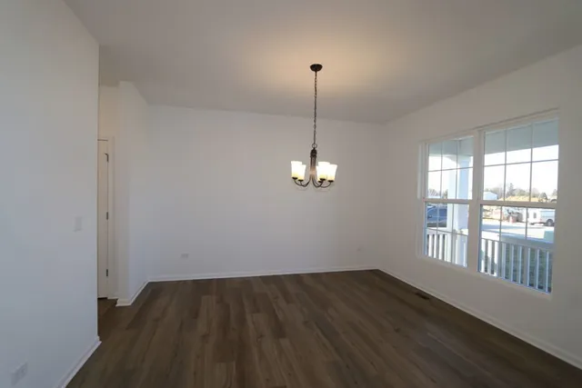 $3,100 | 608 Henry Lane, Oswego, IL 60543