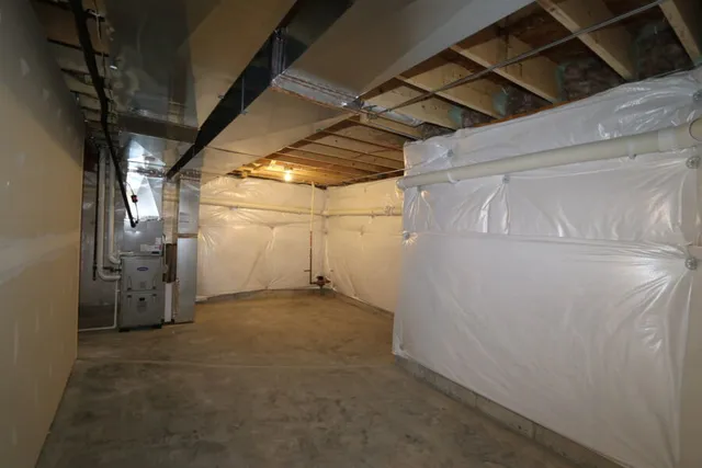 $3,100 | 608 Henry Lane, Oswego, IL 60543