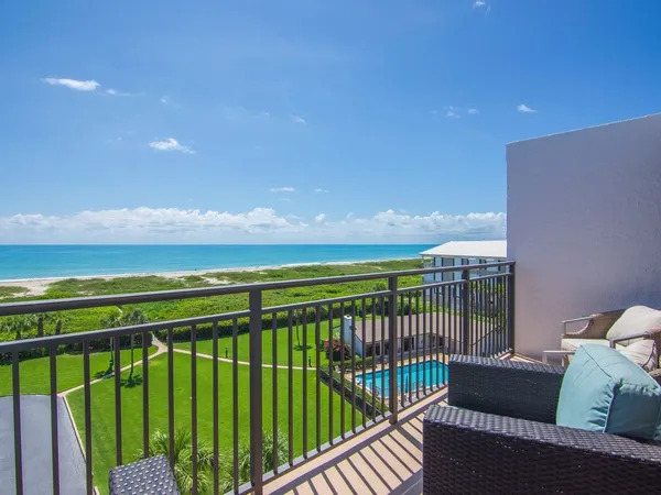 $9,000 | 1480 Ocean Drive, Unit 5E, Vero Beach, FL 32963