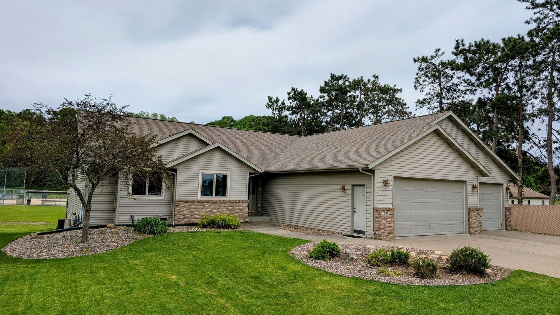 1007 3rd Avenue East Holmen, WI 54636 - Photo 1 of 20 KC1
