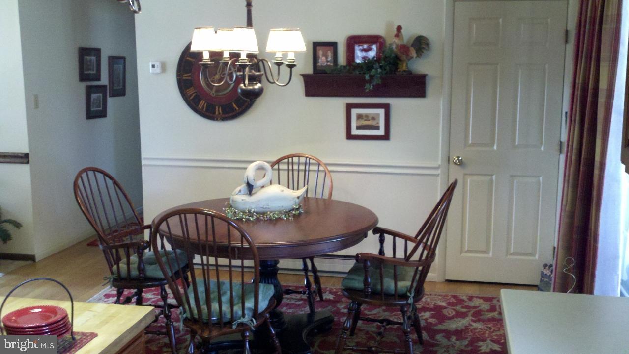 688 Oak Tree Road Manheim, PA 17545 - Photo 7 of 14
