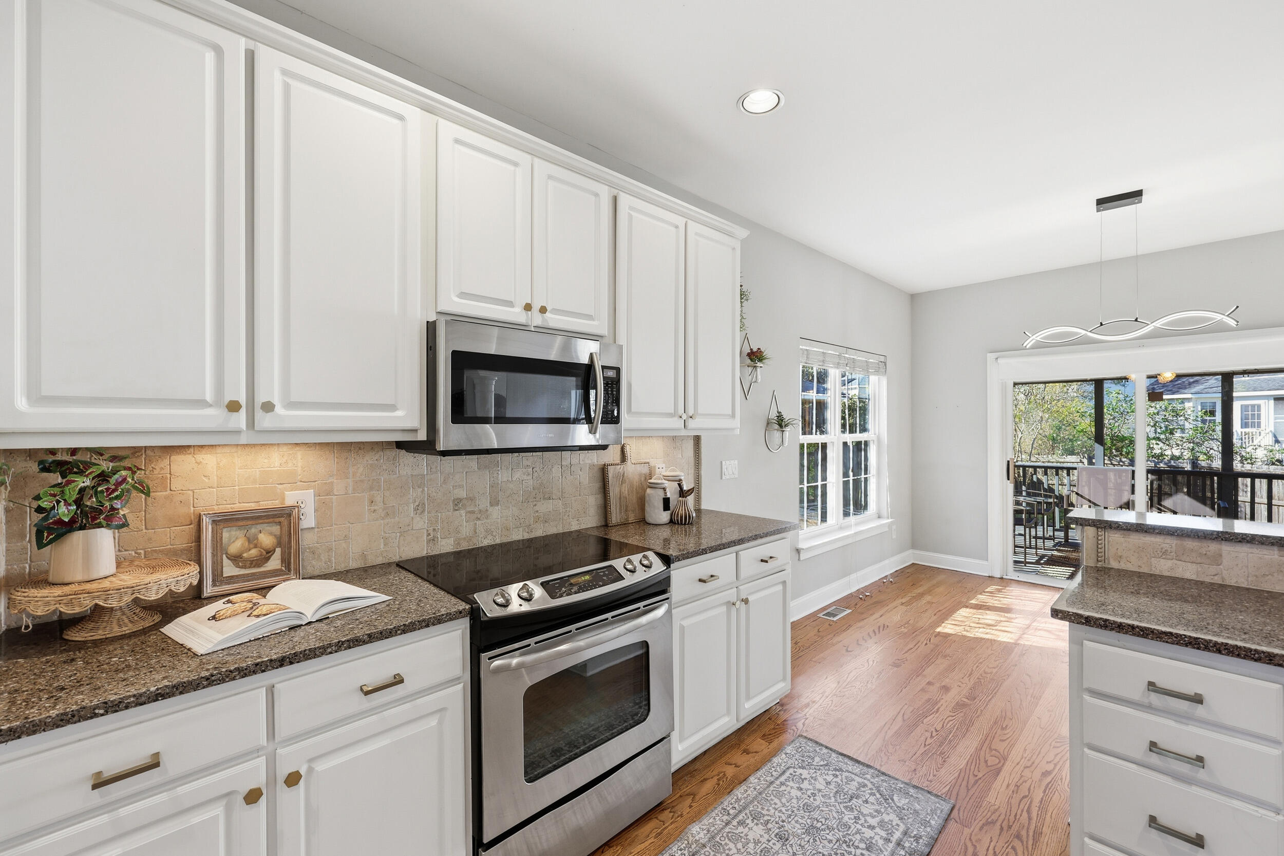 1414 Surfside Court Charleston, SC 29412 - Photo 24 of 65 Kitchen