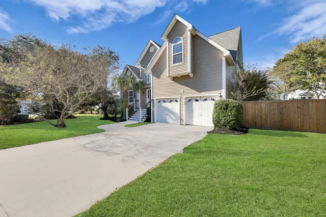 $724,977 | 1414 Surfside Court, Charleston, SC 29412