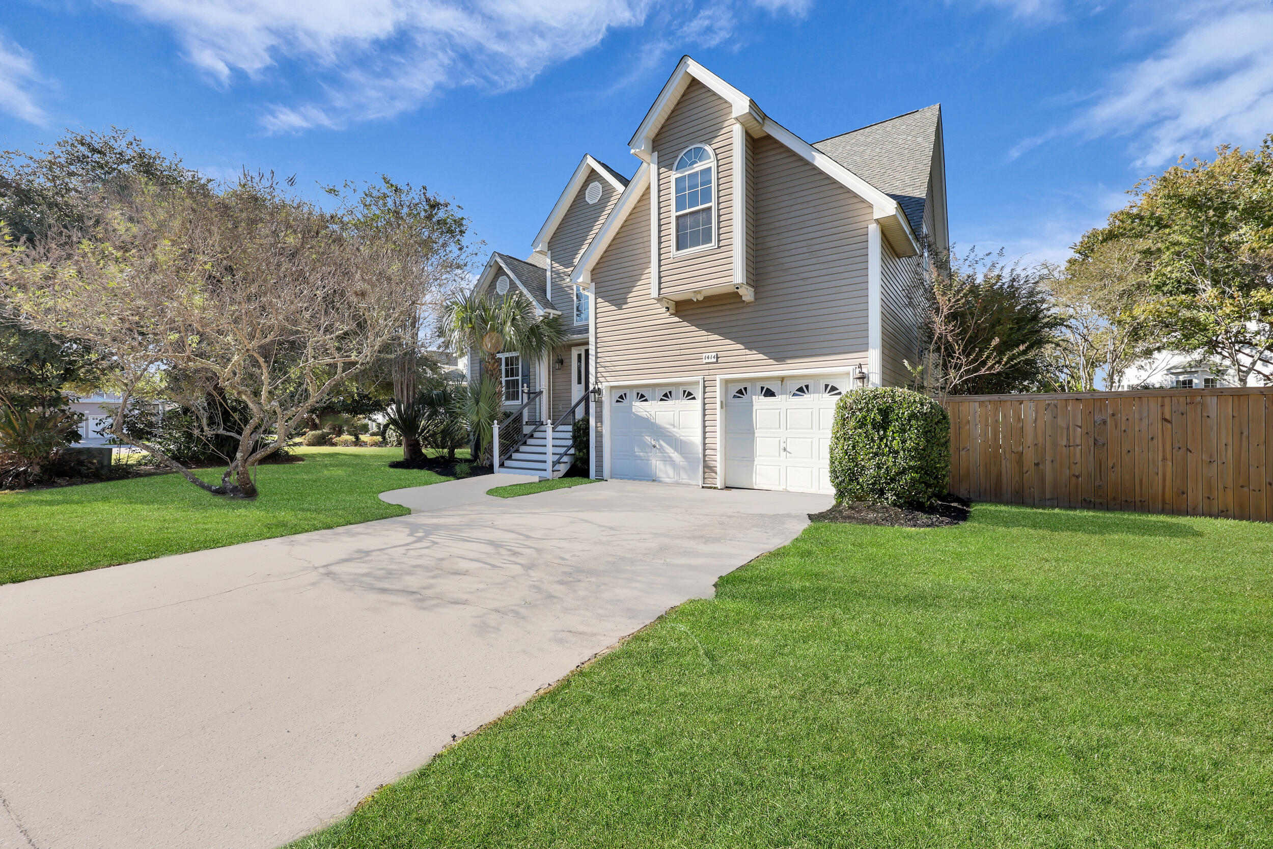 1414 Surfside Court Charleston, SC 29412 - Photo 5 of 65 Front Exterior- Wide View