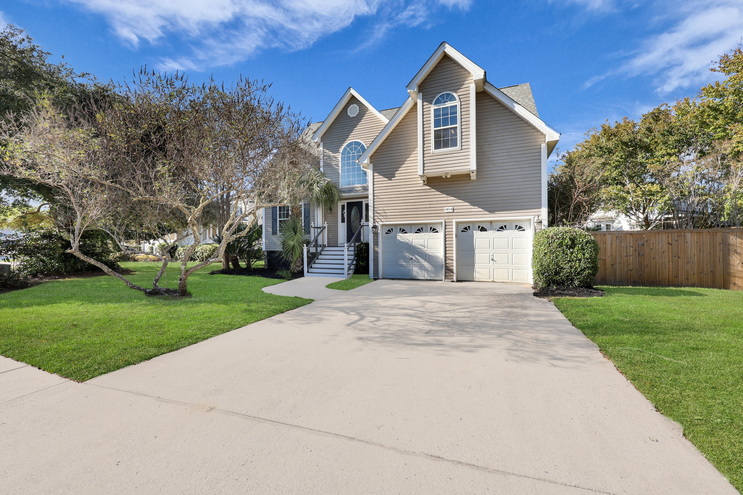 1414 Surfside Court Charleston, SC 29412 - Photo 6 of 65 Driveway and Front Exterior
