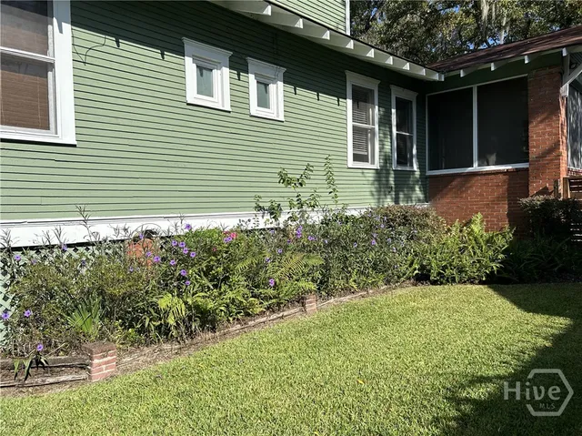 $2,800 | 631 East 40th Street, Savannah, GA 31401