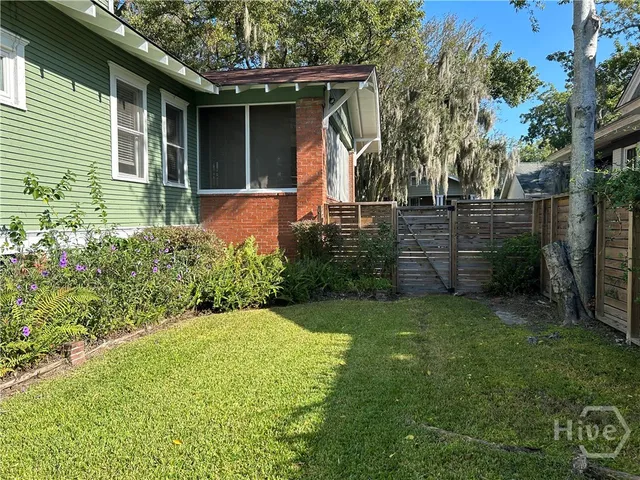 $2,800 | 631 East 40th Street, Savannah, GA 31401