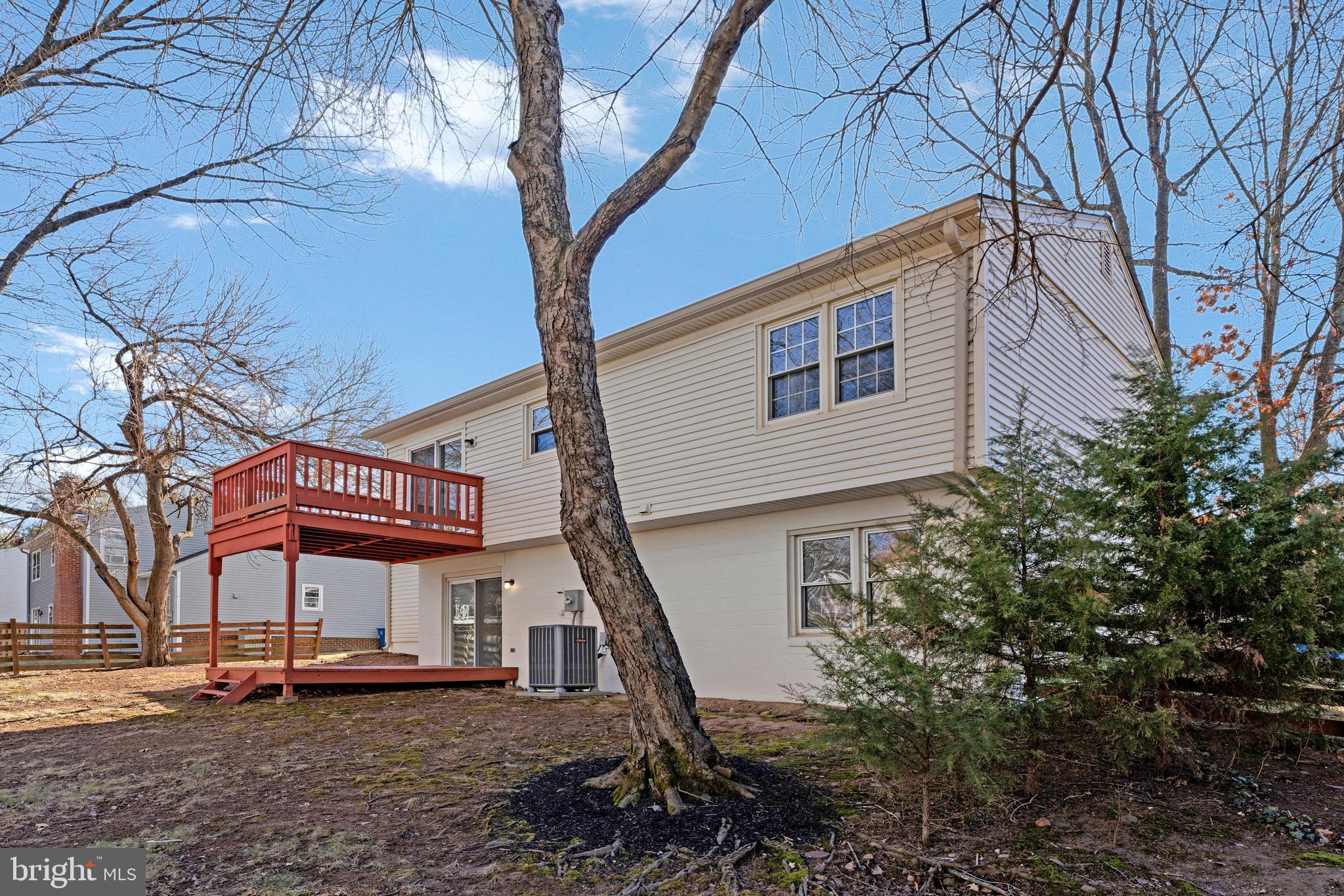 12016 Trossack Road Herndon, VA 20170 - Photo 23 of 29 Large Back Yard