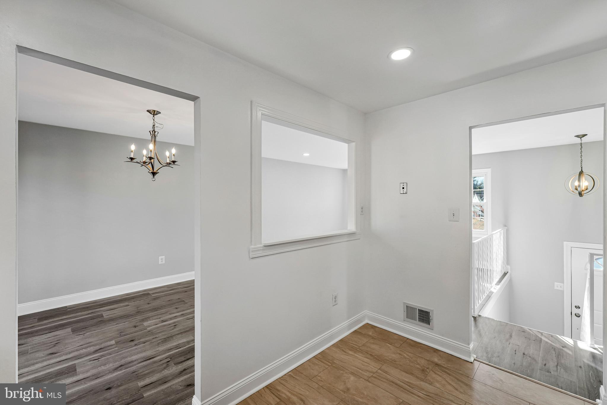 12016 Trossack Road Herndon, VA 20170 - Photo 5 of 29 Pass Through to Dining Room