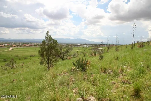 $74,000 | 9 North One More Road, Hereford, AZ 85615