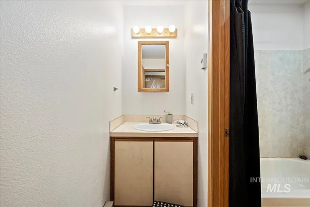 $1,025,000 | 33 South Mike Street, Boise, ID 83705