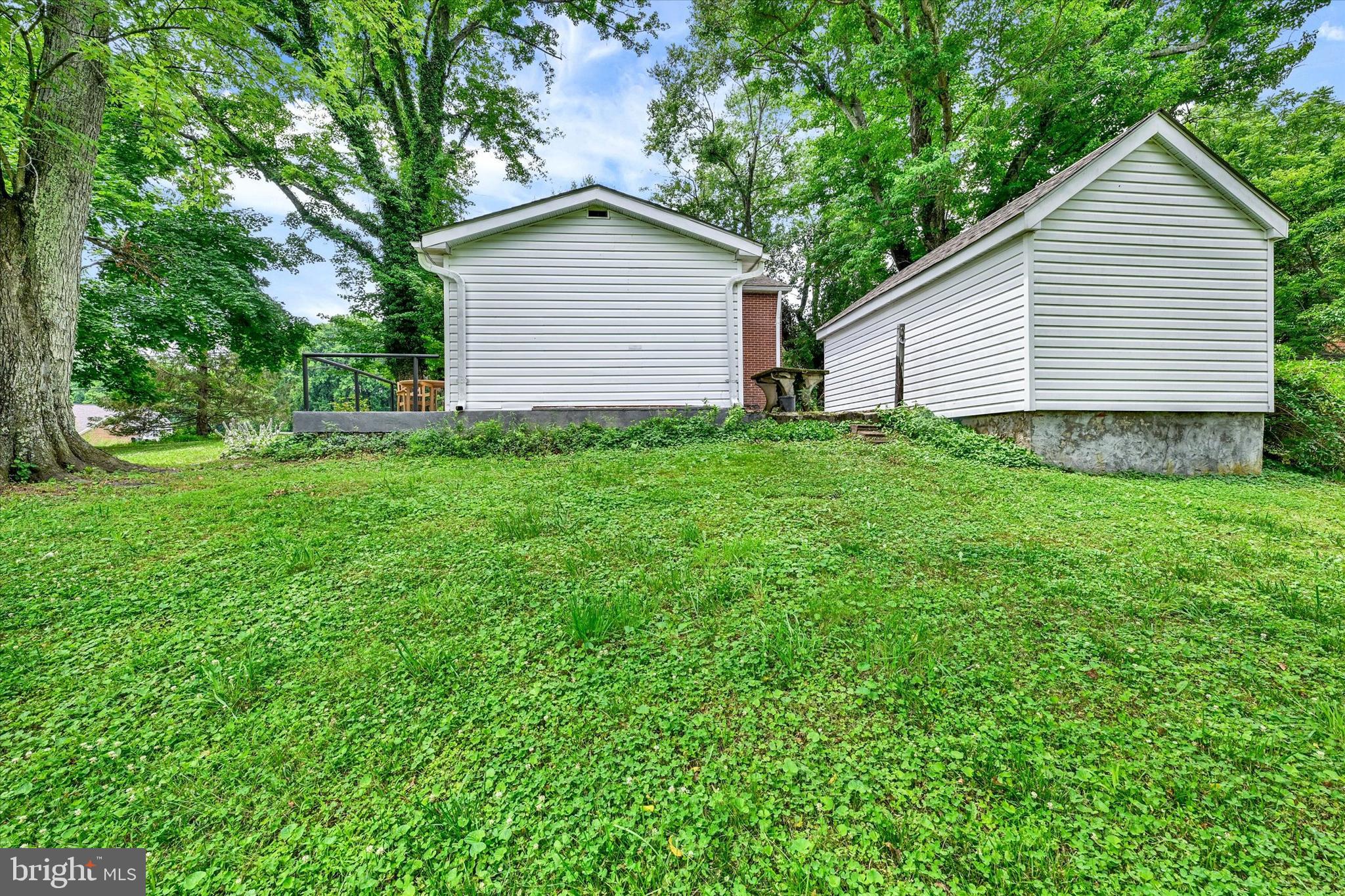 2743 Ridge Road Baltimore, MD 21244 - Photo 28 of 35