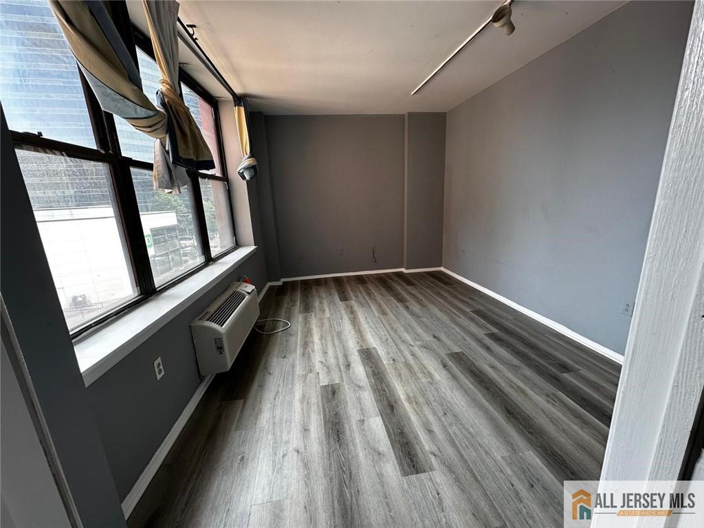 111 Mulberry Street, Unit 3P Newark, NJ 07102 - Photo 14 of 18