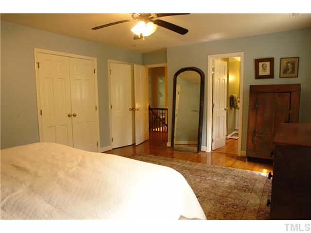 5205 Edgewood Road Raleigh, NC 27609 - Photo 13 of 24