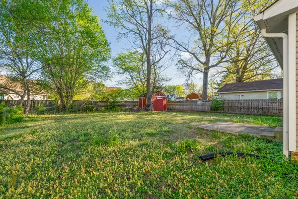 $1,350 | 352 Woodale Drive, Clarksville, TN 37042