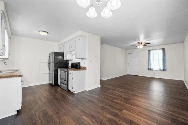 $1,350 | 352 Woodale Drive, Clarksville, TN 37042