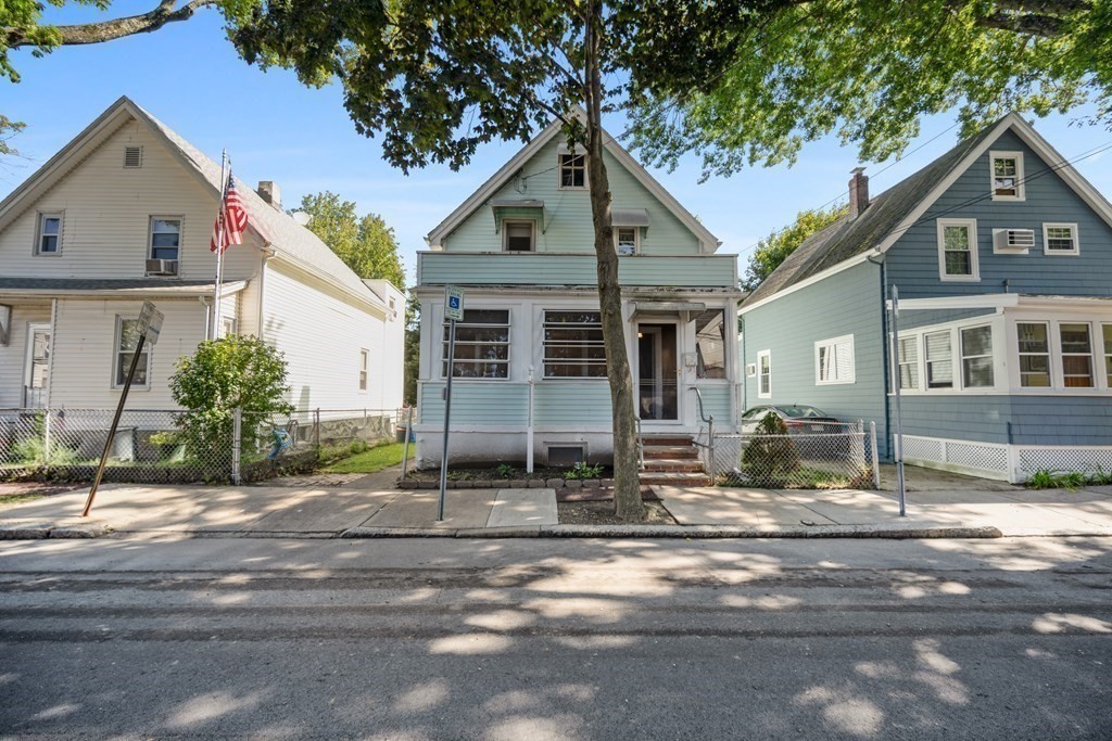 9 Harrington Road Cambridge, MA 02140 - Photo 1 of 15 Gallery Image 1