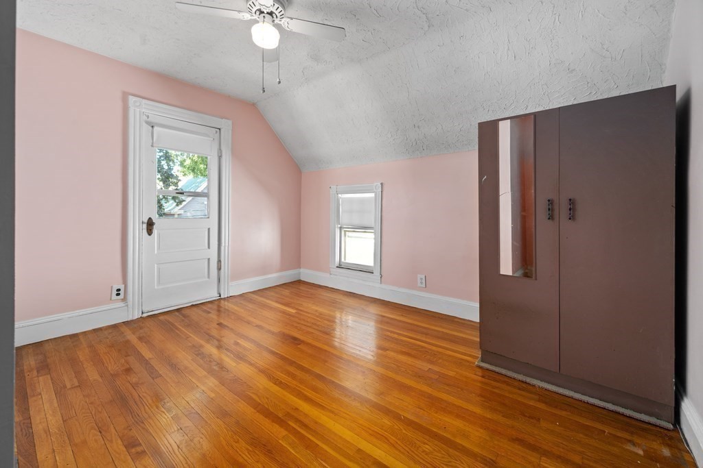 9 Harrington Road Cambridge, MA 02140 - Photo 8 of 15 Gallery Image 8