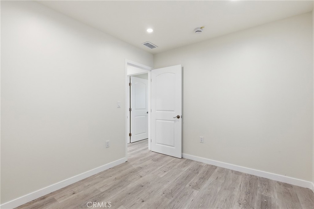 10012 Plainview Avenue Tujunga, CA 91042 - Photo 16 of 35