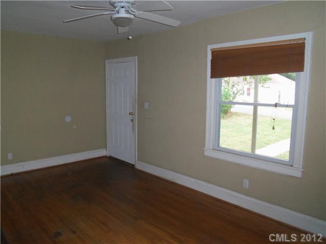 1336 Bethel Road Charlotte, NC 28208 - Photo 4 of 13